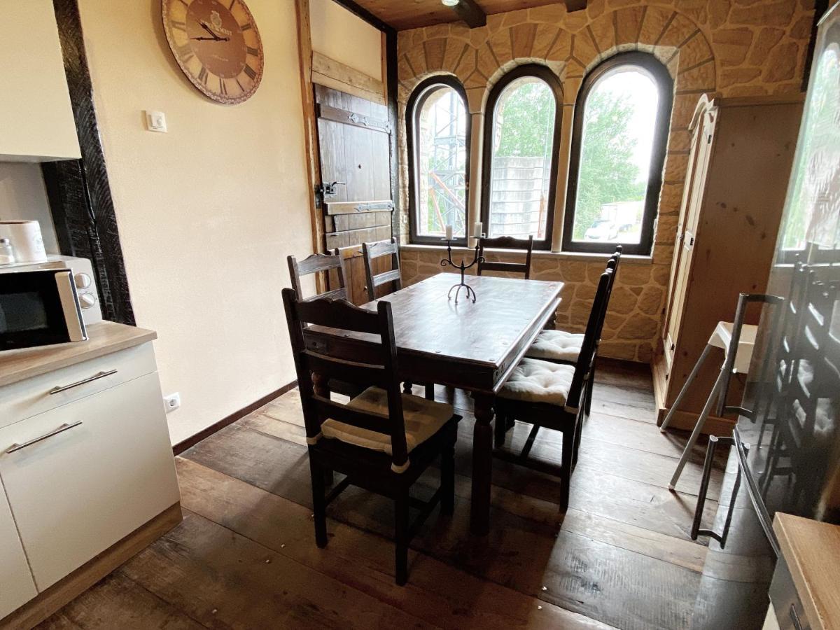 Ferienwohnung Wachstube Mit 3 Schlafraeumen Im Rittergut Leppersdorf Wachau Exterior foto
